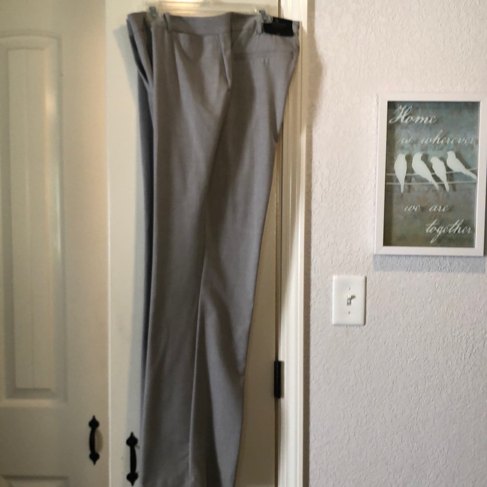 Worthington curvy fit Sz 14 trouser leg grey slacks